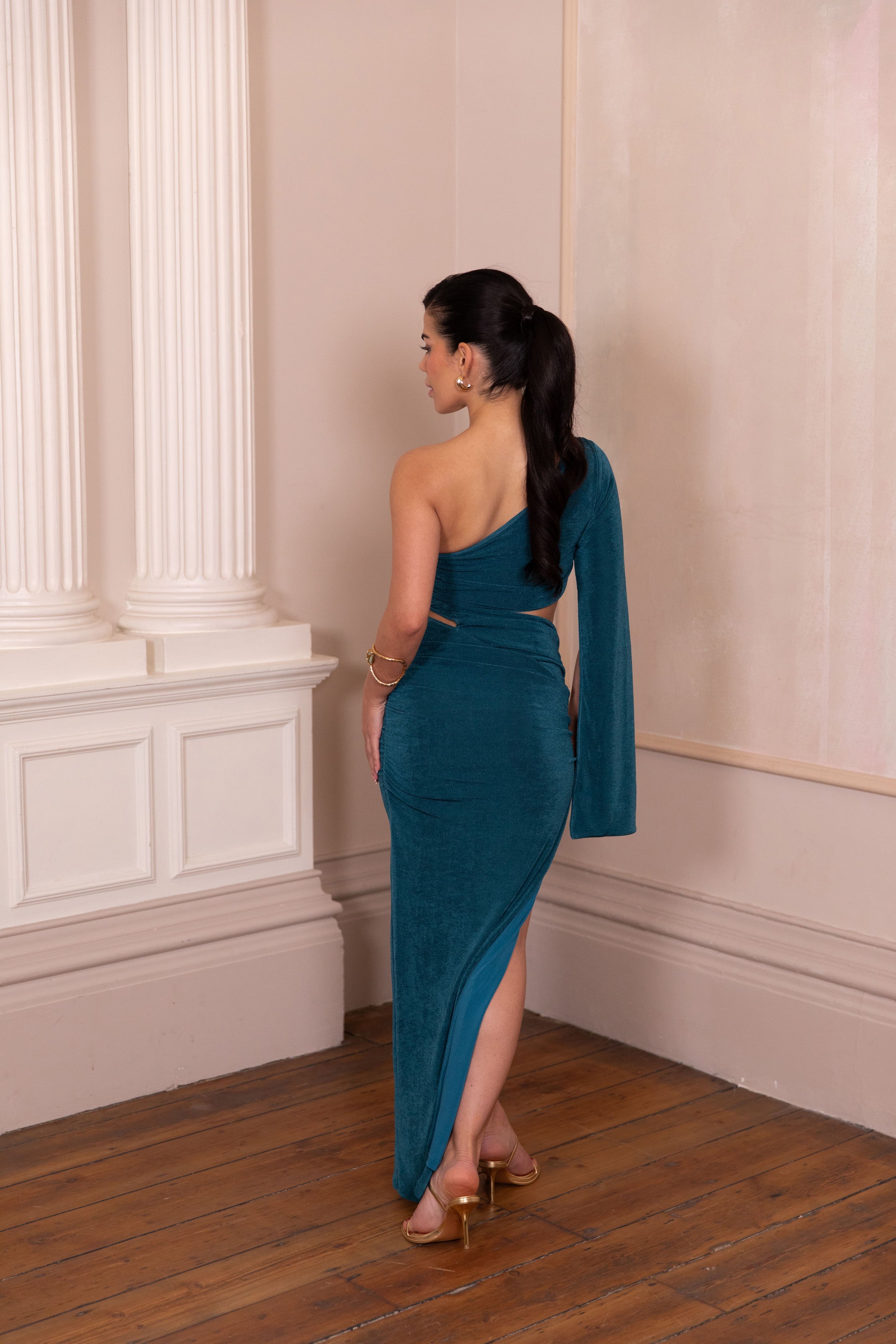 Anastasia in Teal