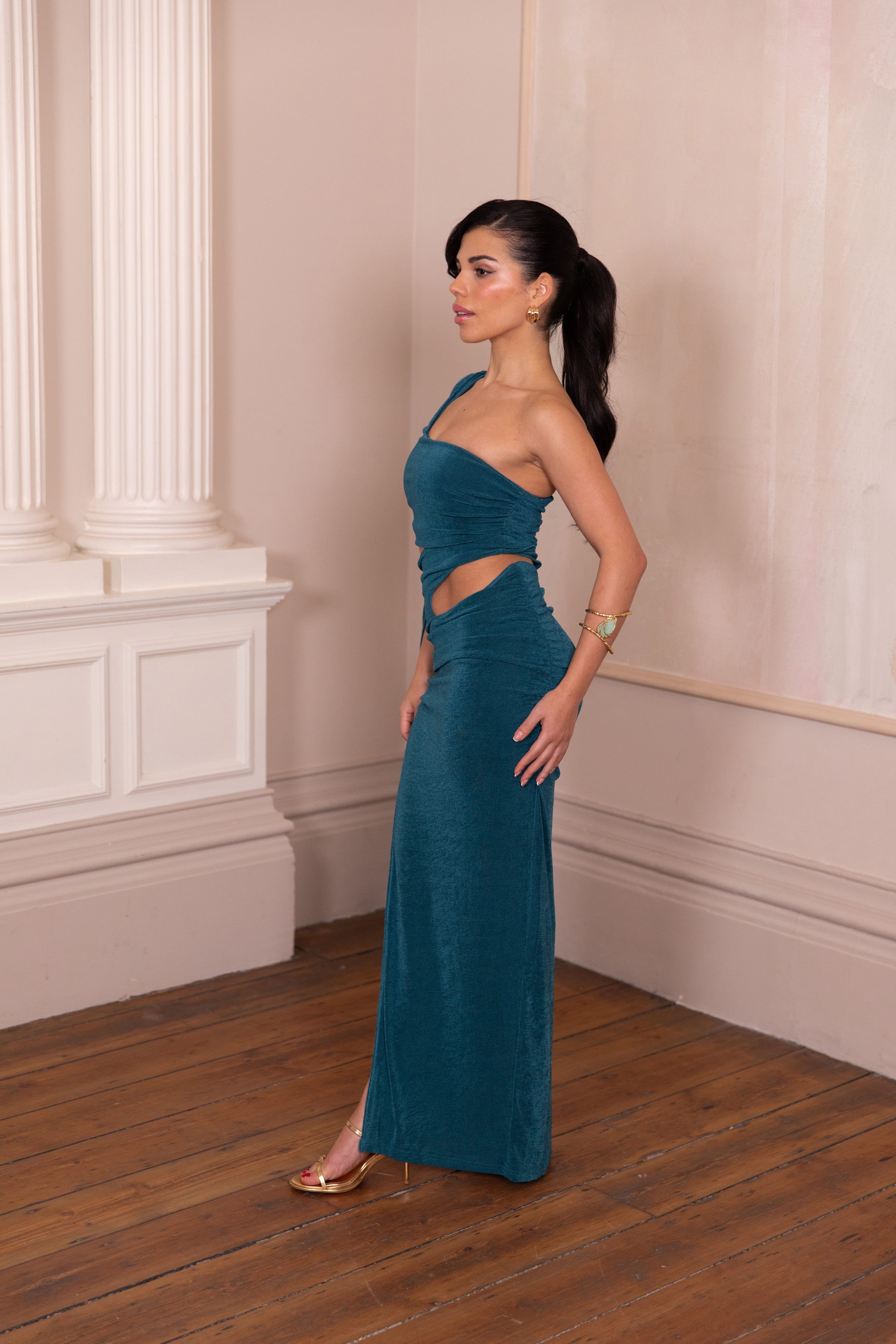Anastasia in Teal